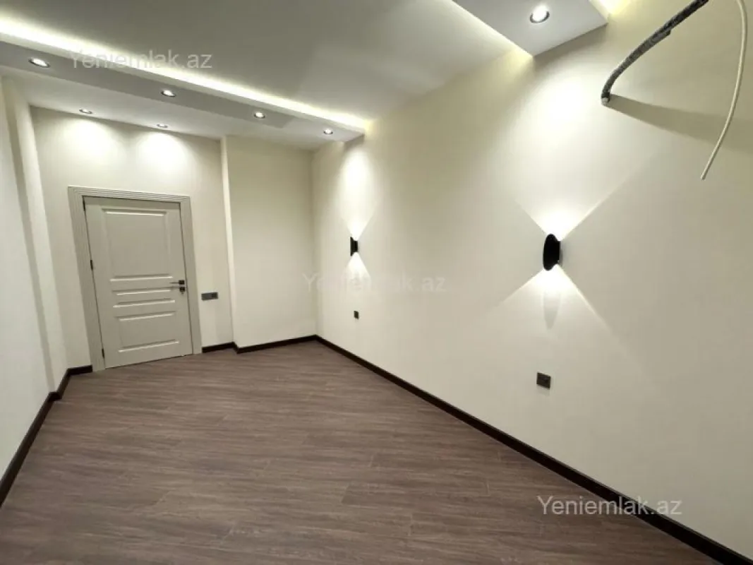 Satılır 3 otaqlı yeni tikili 140 m²