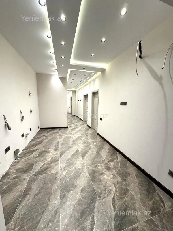 Satılır 3 otaqlı yeni tikili 140 m²