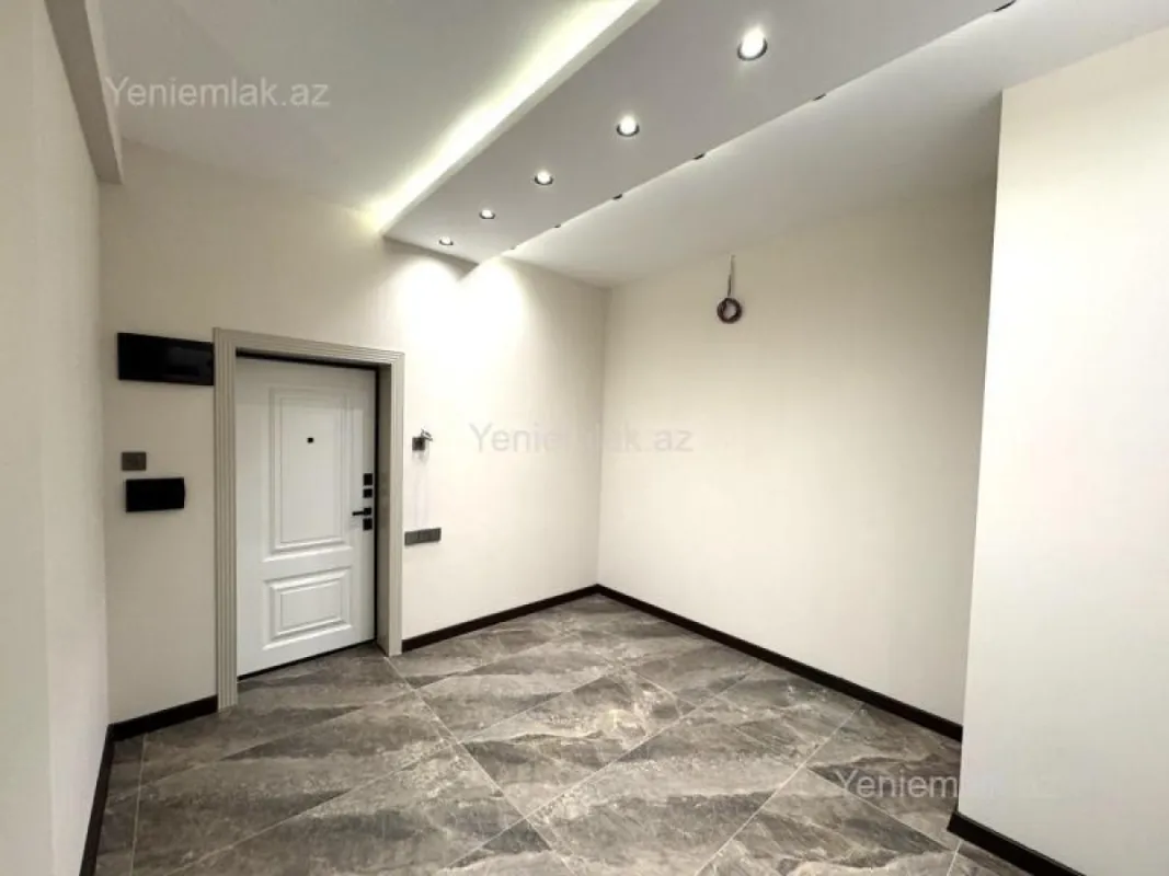 Satılır 3 otaqlı yeni tikili 140 m²