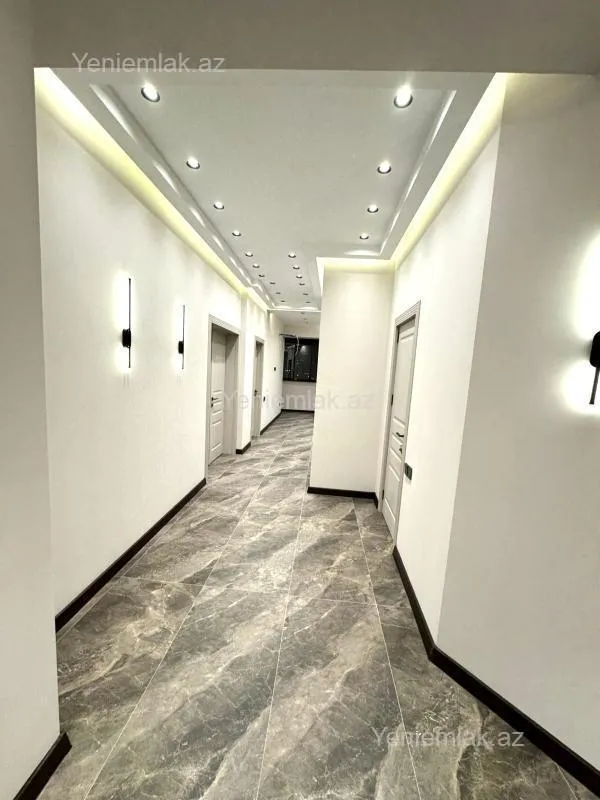 Satılır 3 otaqlı yeni tikili 140 m²