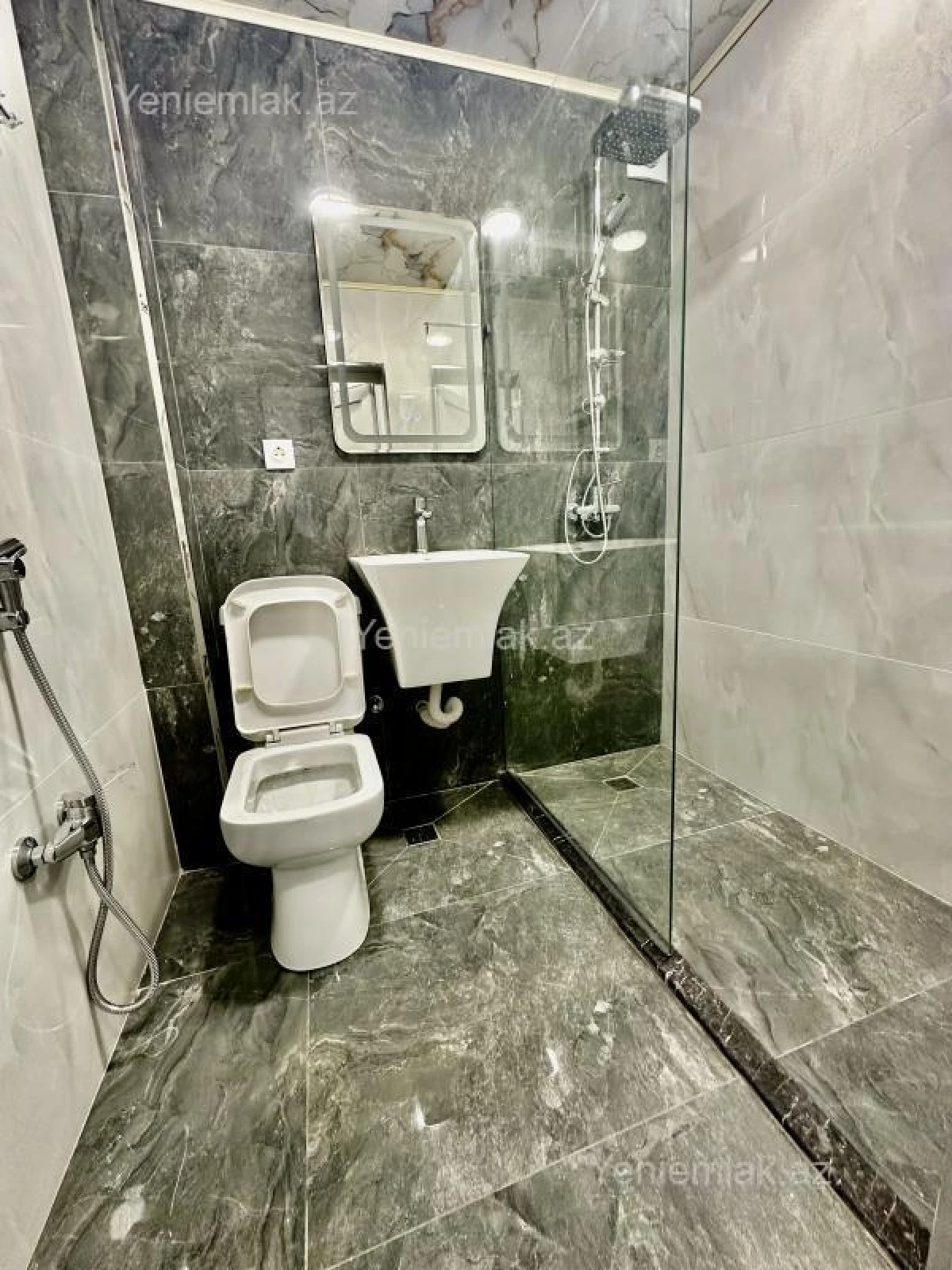 Satılır 2 otaqlı köhnə tikili 48 m²