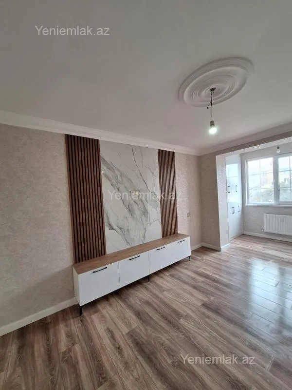 Satılır 2 otaqlı köhnə tikili 50 m²