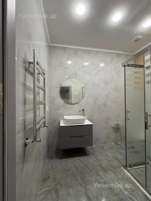 Satılır 2 otaqlı yeni tikili 82.5 m²