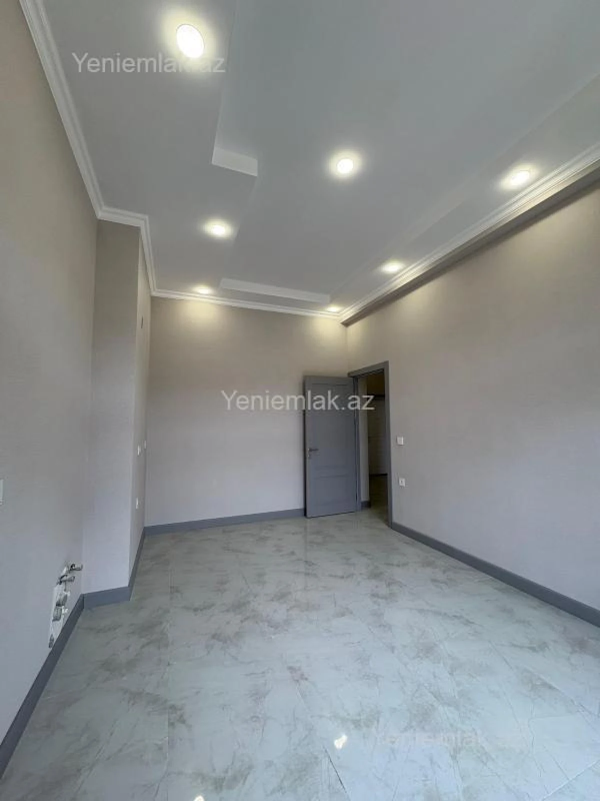 Satılır 2 otaqlı yeni tikili 82.5 m²