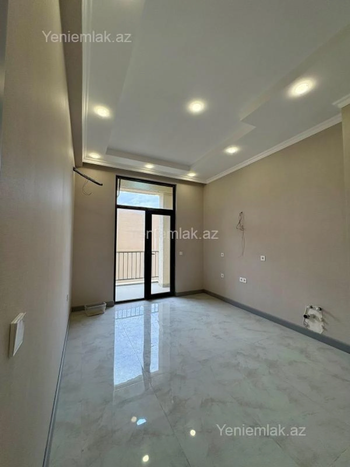 Satılır 2 otaqlı yeni tikili 82.5 m²