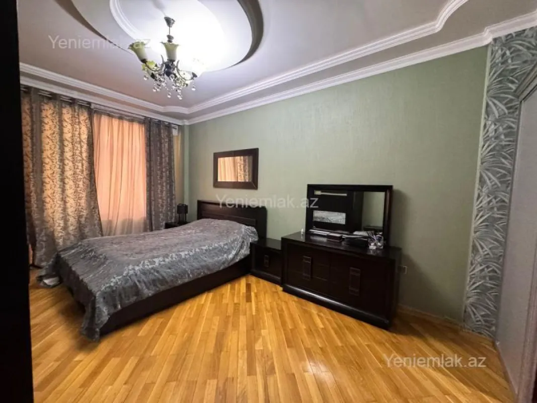 Satılır 4 otaqlı yeni tikili 152 m²