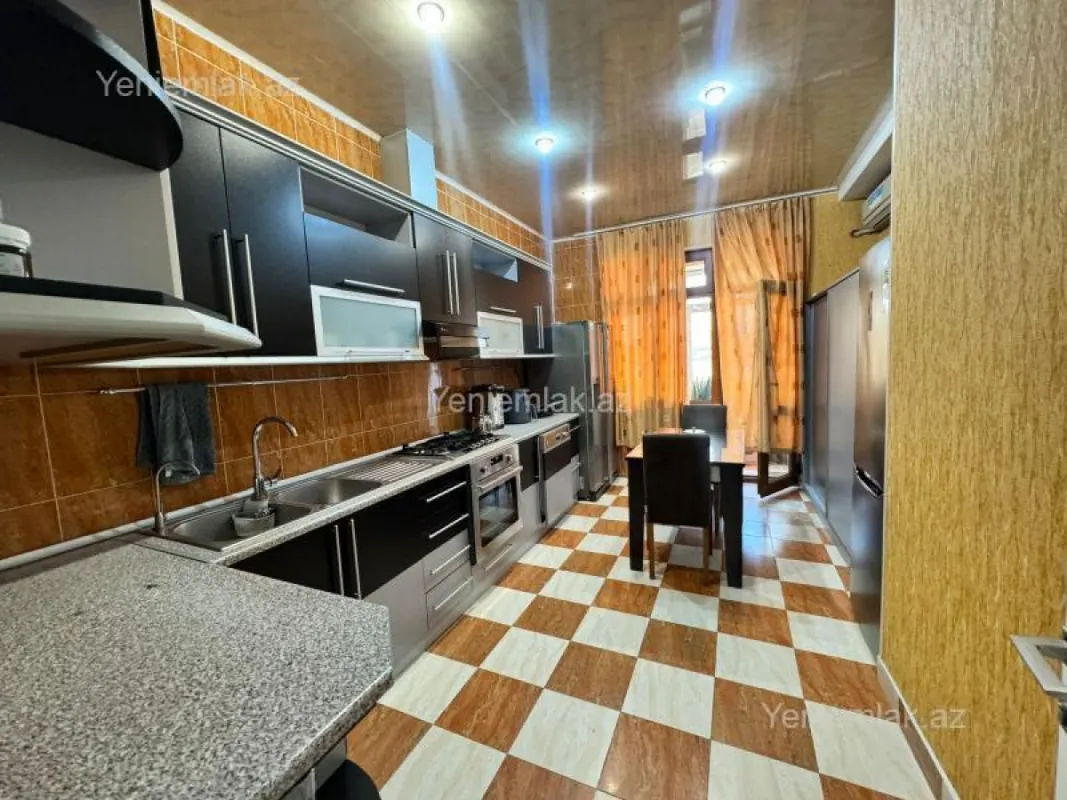 Satılır 4 otaqlı yeni tikili 152 m²