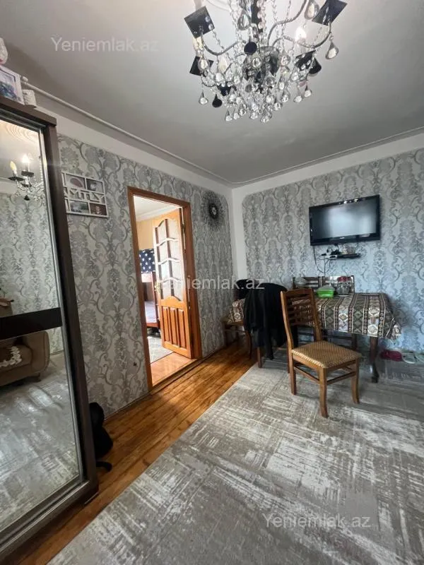 Satılır 2 otaqlı köhnə tikili 44 m²