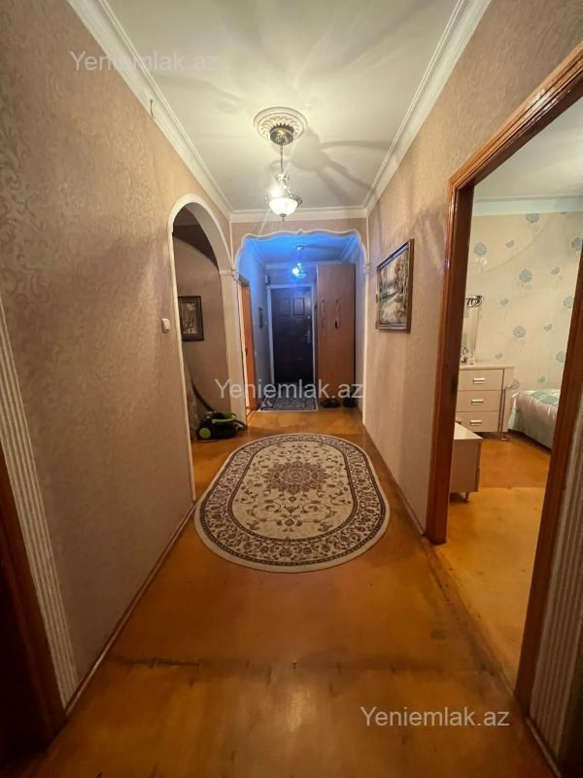 Satılır 6 otaqlı köhnə tikili 150 m²