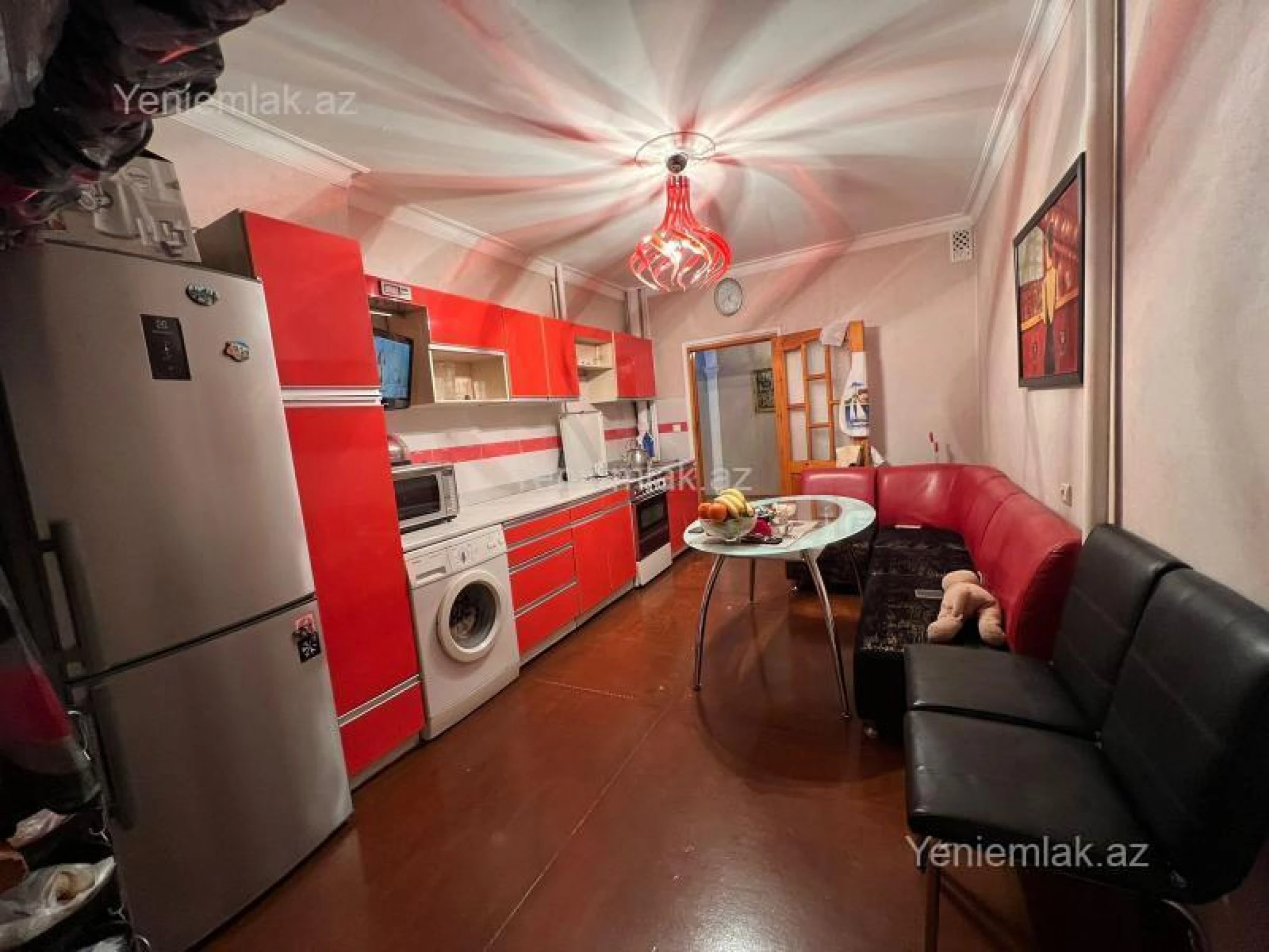 Satılır 6 otaqlı köhnə tikili 150 m²