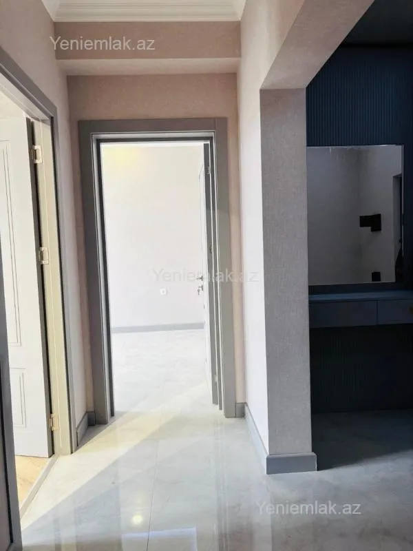 Satılır 3 otaqlı yeni tikili 82.5 m²