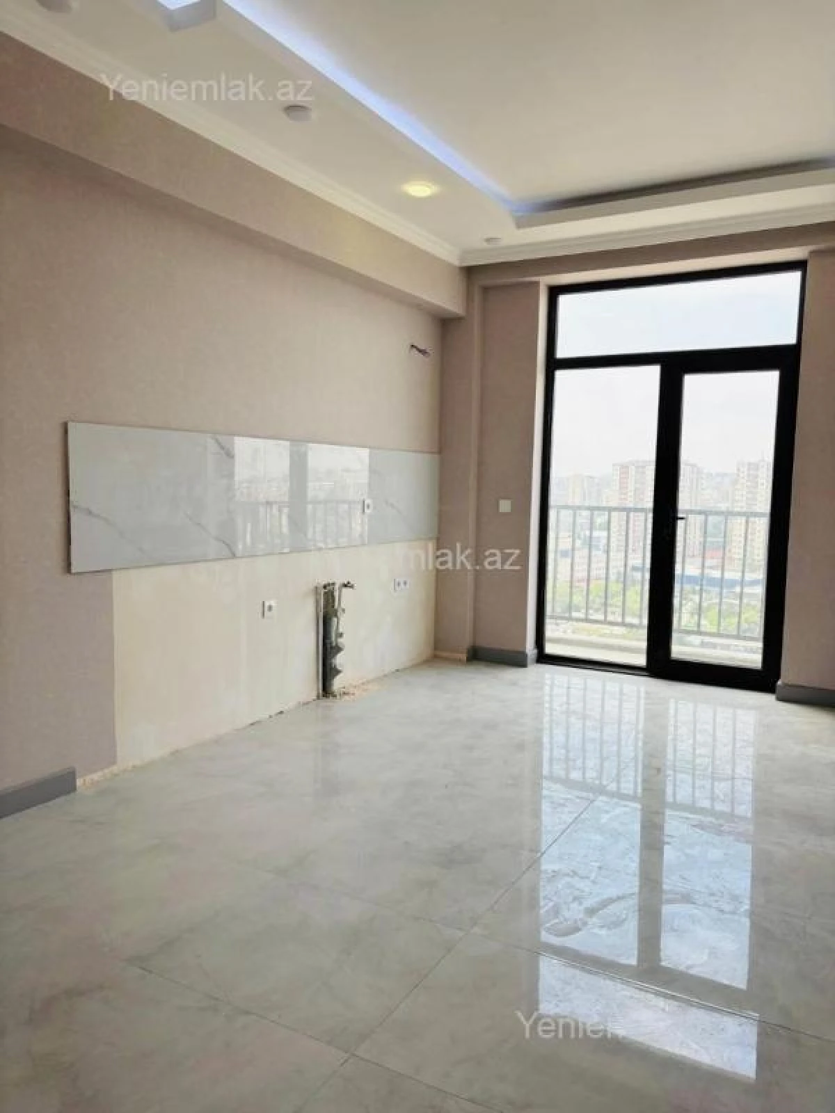 Satılır 3 otaqlı yeni tikili 82.5 m²