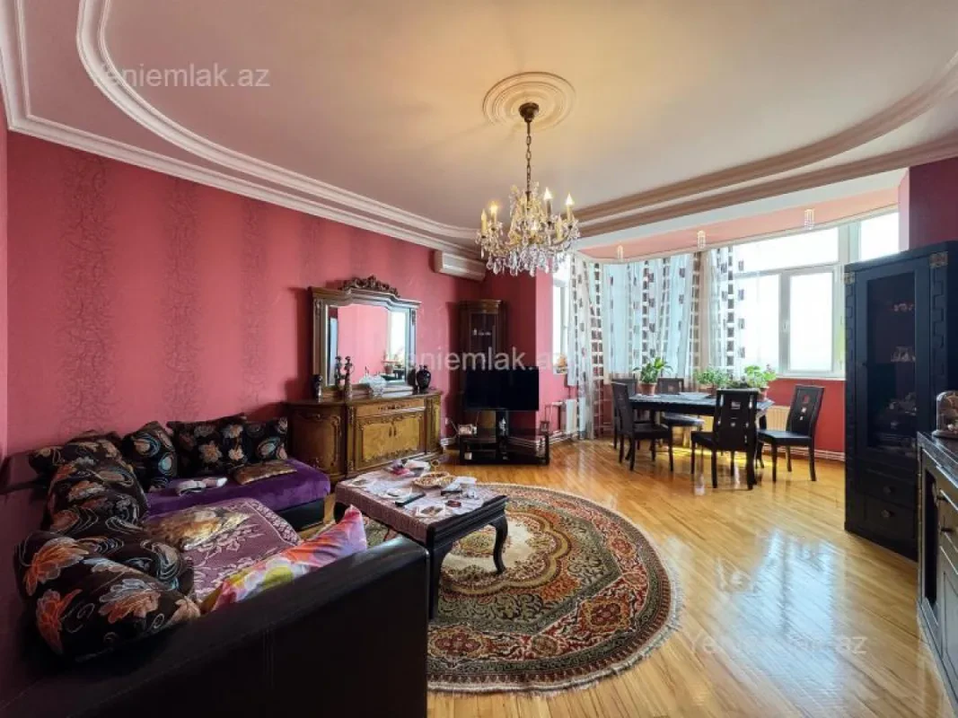 Satılır 4 otaqlı yeni tikili 145 m²