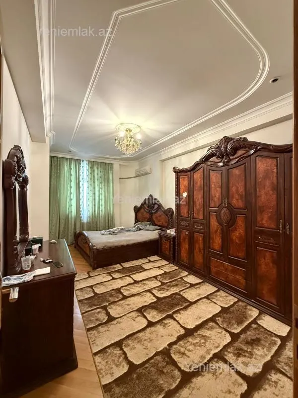 Satılır 3 otaqlı yeni tikili 110 m²