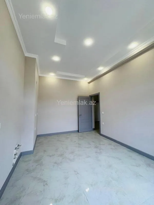 Satılır 2 otaqlı yeni tikili 82.5 m²