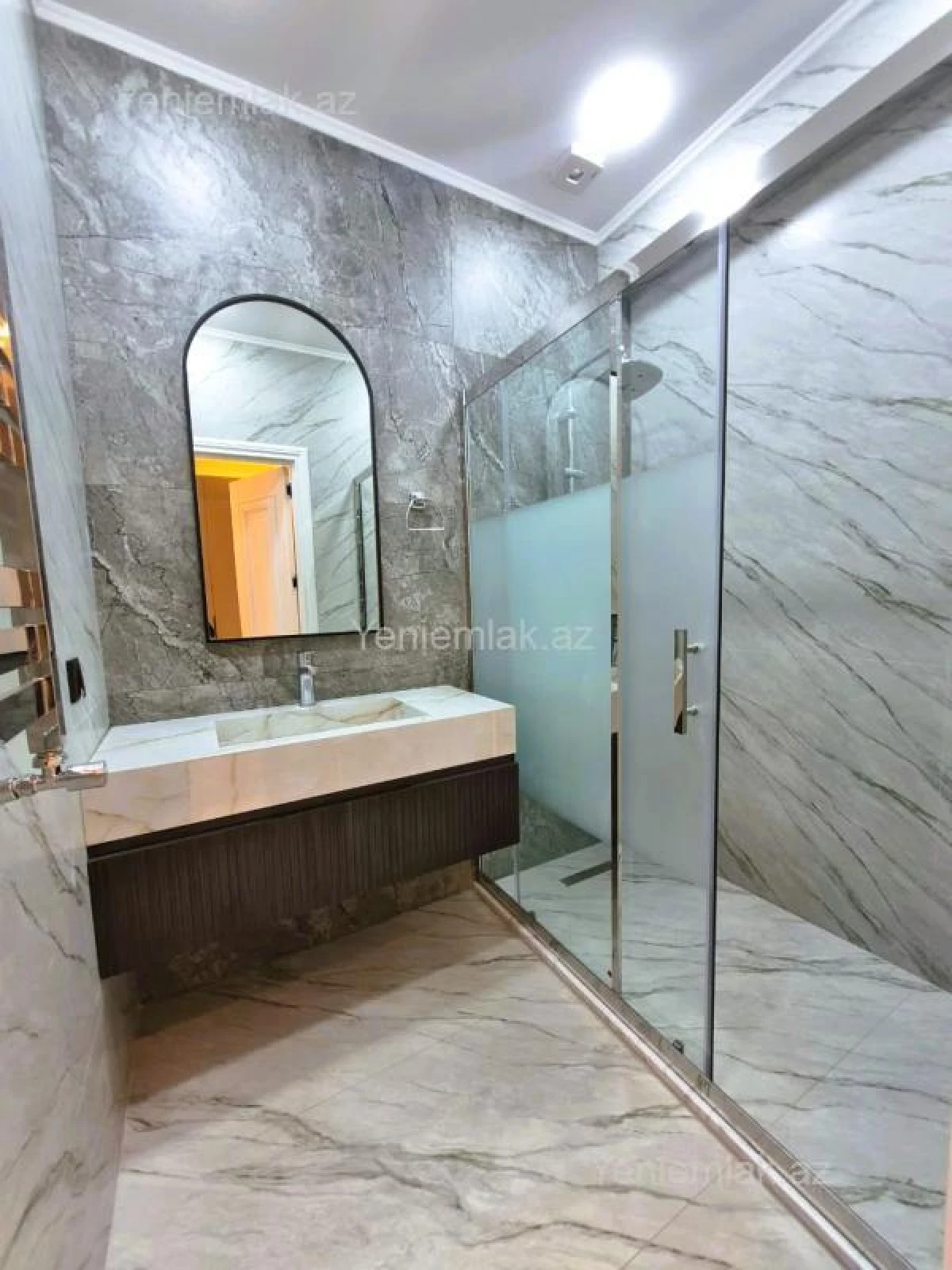 Satılır 3 otaqlı yeni tikili 114 m²