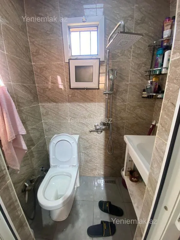 Satılır 2 otaqlı həyət evi 65 m²
