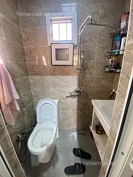 Satılır 2 otaqlı həyət evi 65 m²