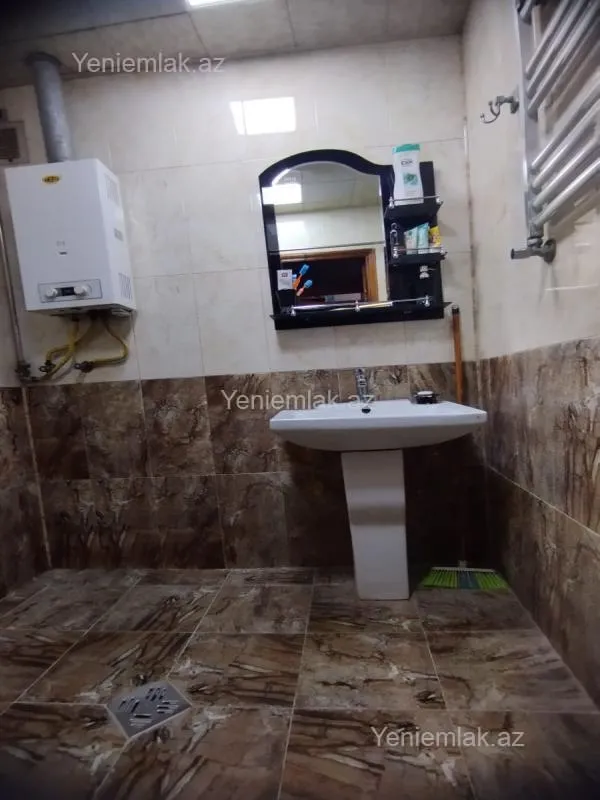 Satılır 4 otaqlı köhnə tikili 85 m²