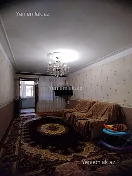 Satılır 4 otaqlı köhnə tikili 85 m²