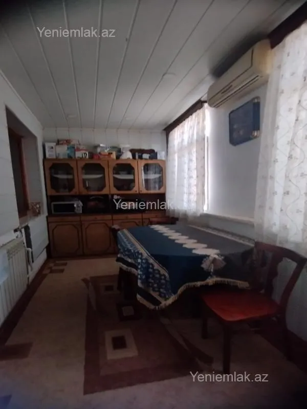 Satılır 4 otaqlı köhnə tikili 85 m²