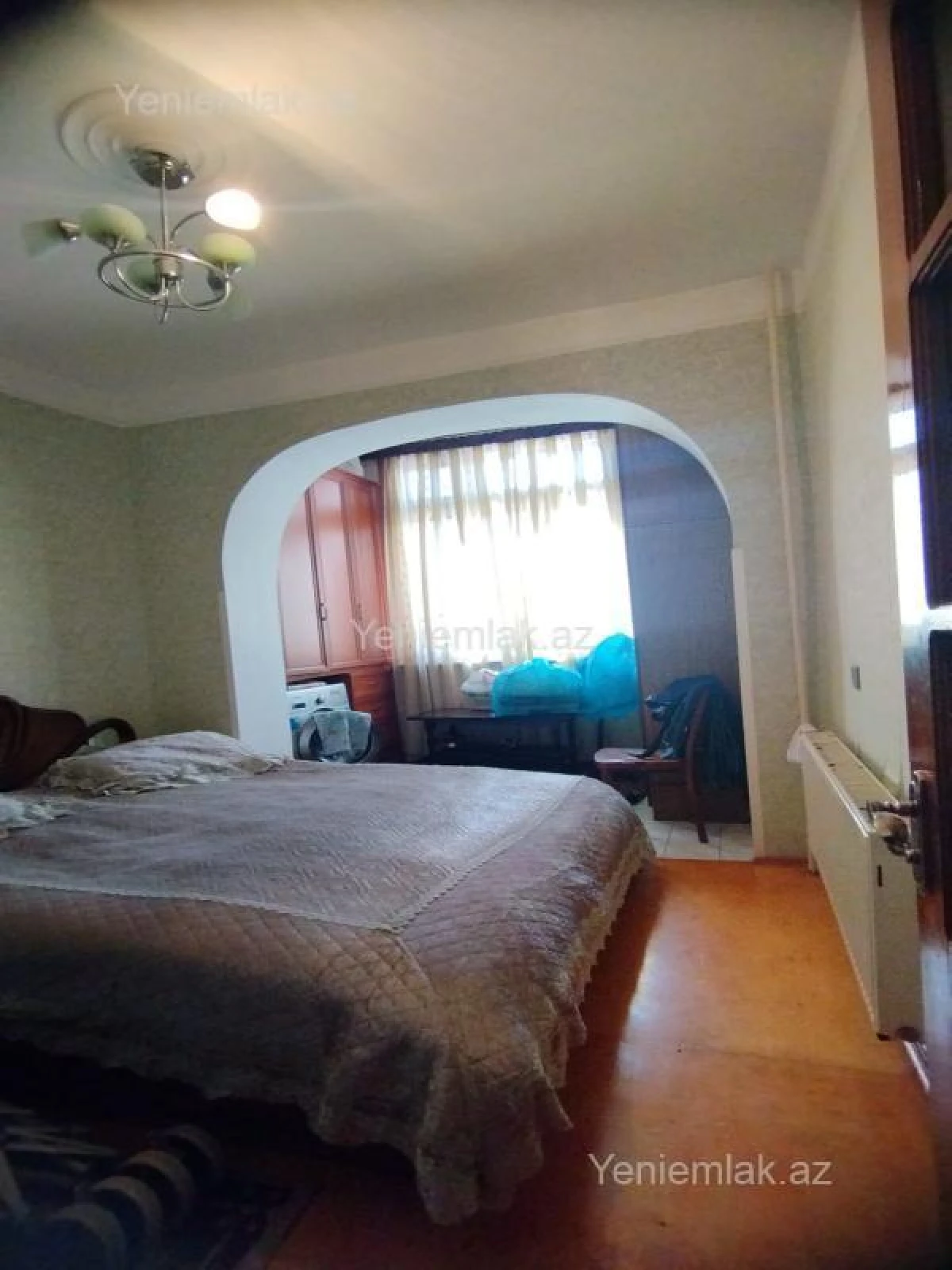 Satılır 4 otaqlı köhnə tikili 85 m²