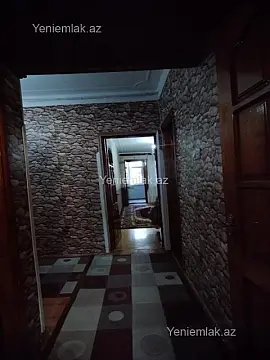 Satılır 4 otaqlı köhnə tikili 85 m²