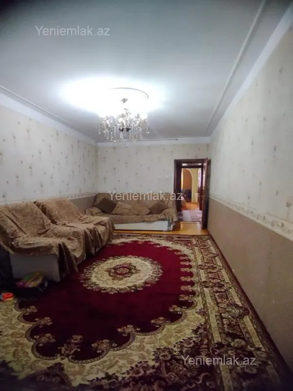 Satılır 4 otaqlı köhnə tikili 85 m²