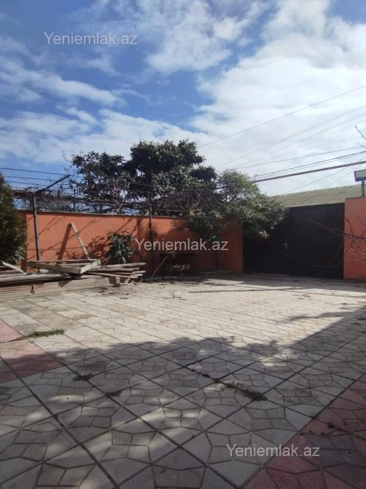 Satılır 6 otaqlı həyət evi 240 m²