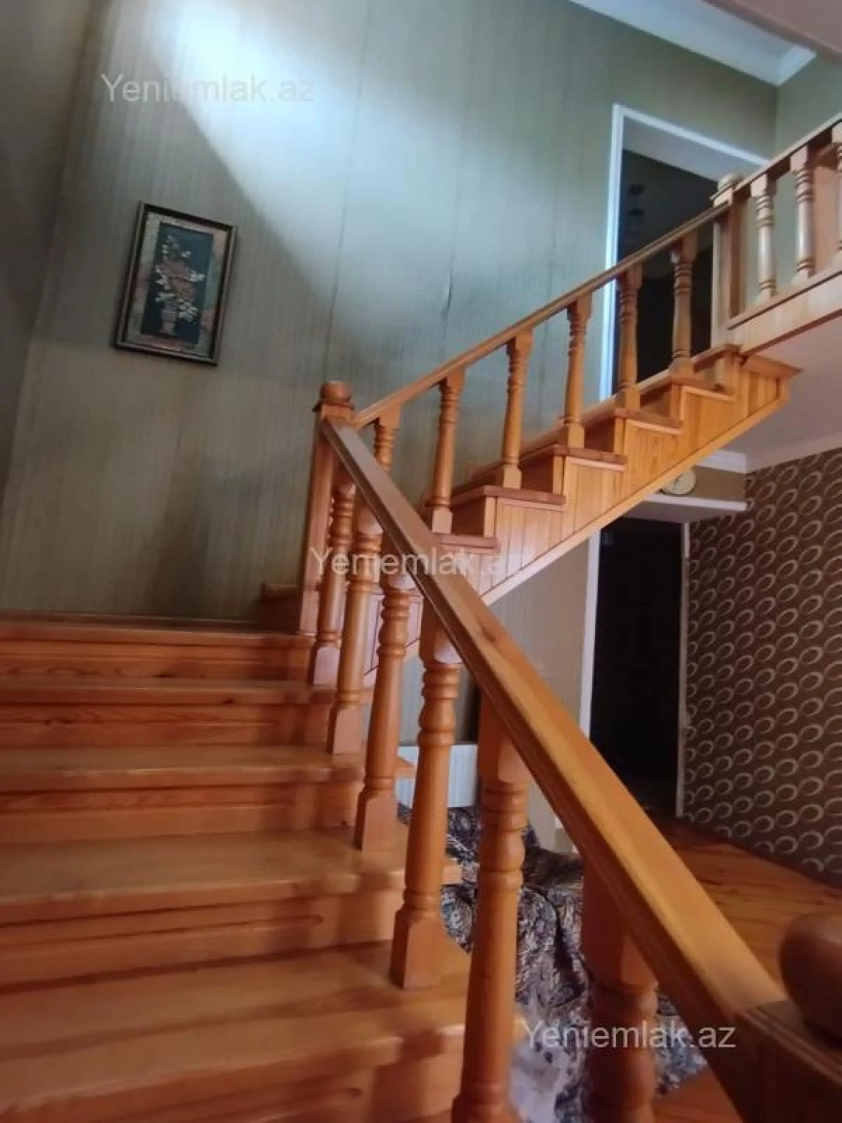 Satılır 6 otaqlı həyət evi 240 m²