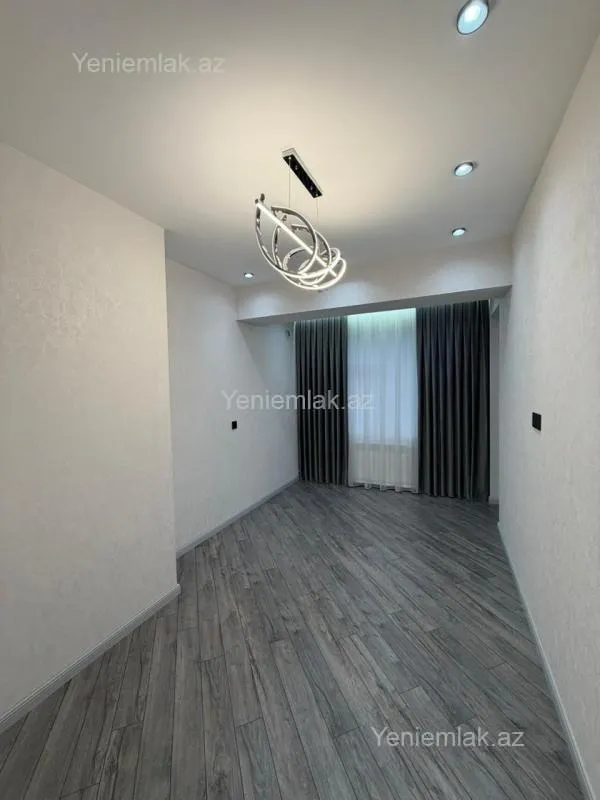 Satılır 3 otaqlı yeni tikili 80 m²