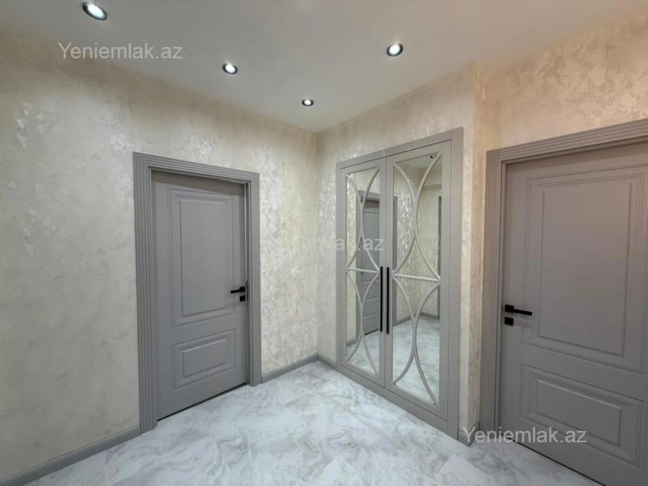 Satılır 3 otaqlı yeni tikili 80 m²