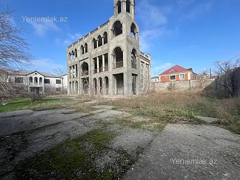 Satılır 7 otaqlı həyət evi 612 m²