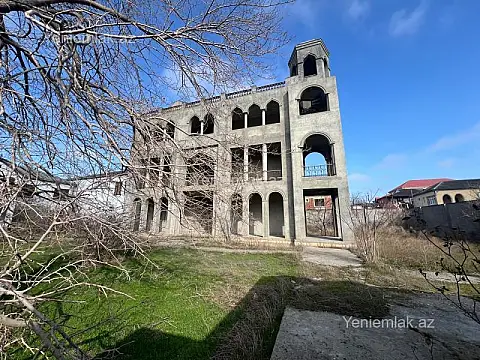 Satılır 7 otaqlı həyət evi 612 m²