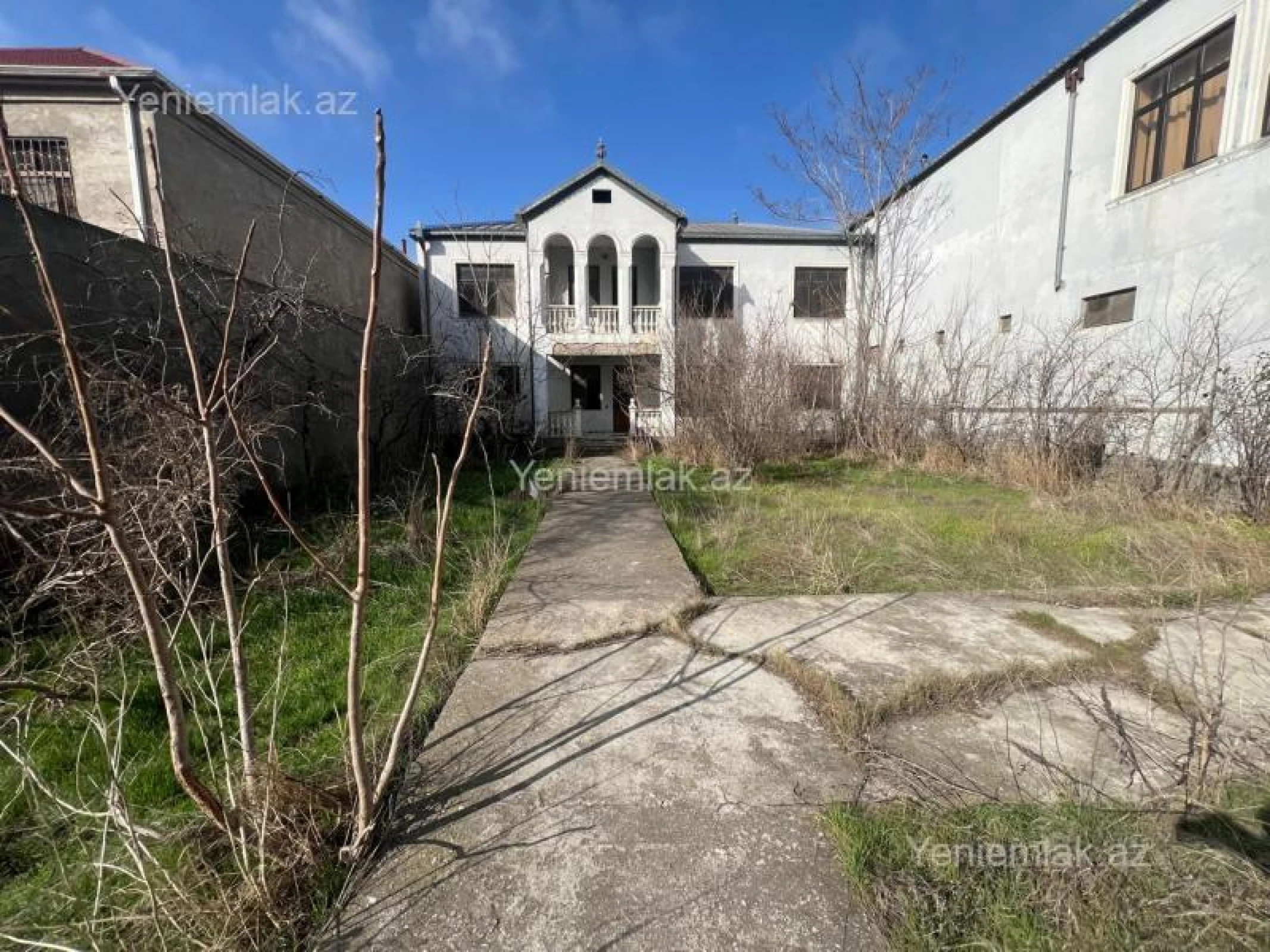 Satılır 7 otaqlı həyət evi 612 m²