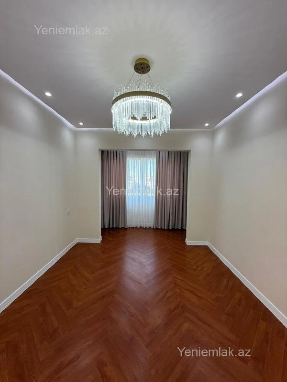 Satılır 5 otaqlı köhnə tikili 120 m²