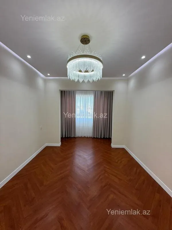 Satılır 5 otaqlı köhnə tikili 120 m²