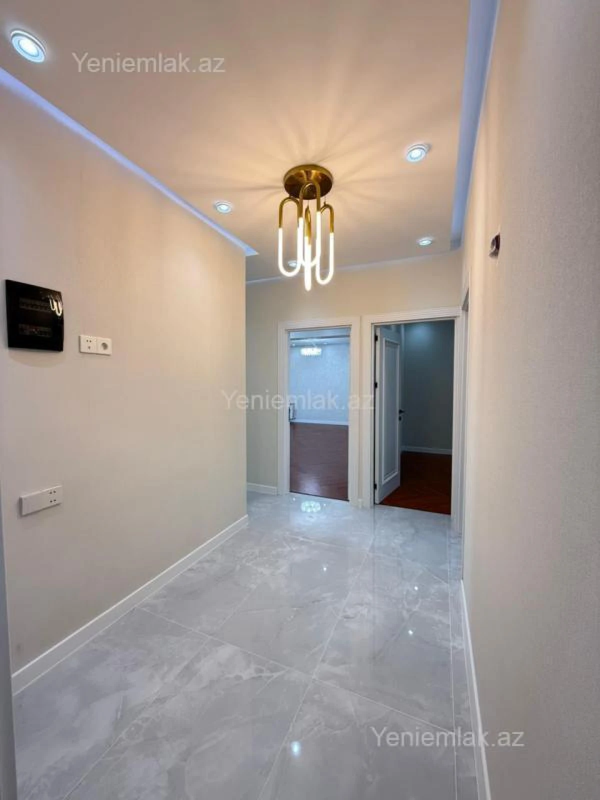 Satılır 5 otaqlı köhnə tikili 120 m²