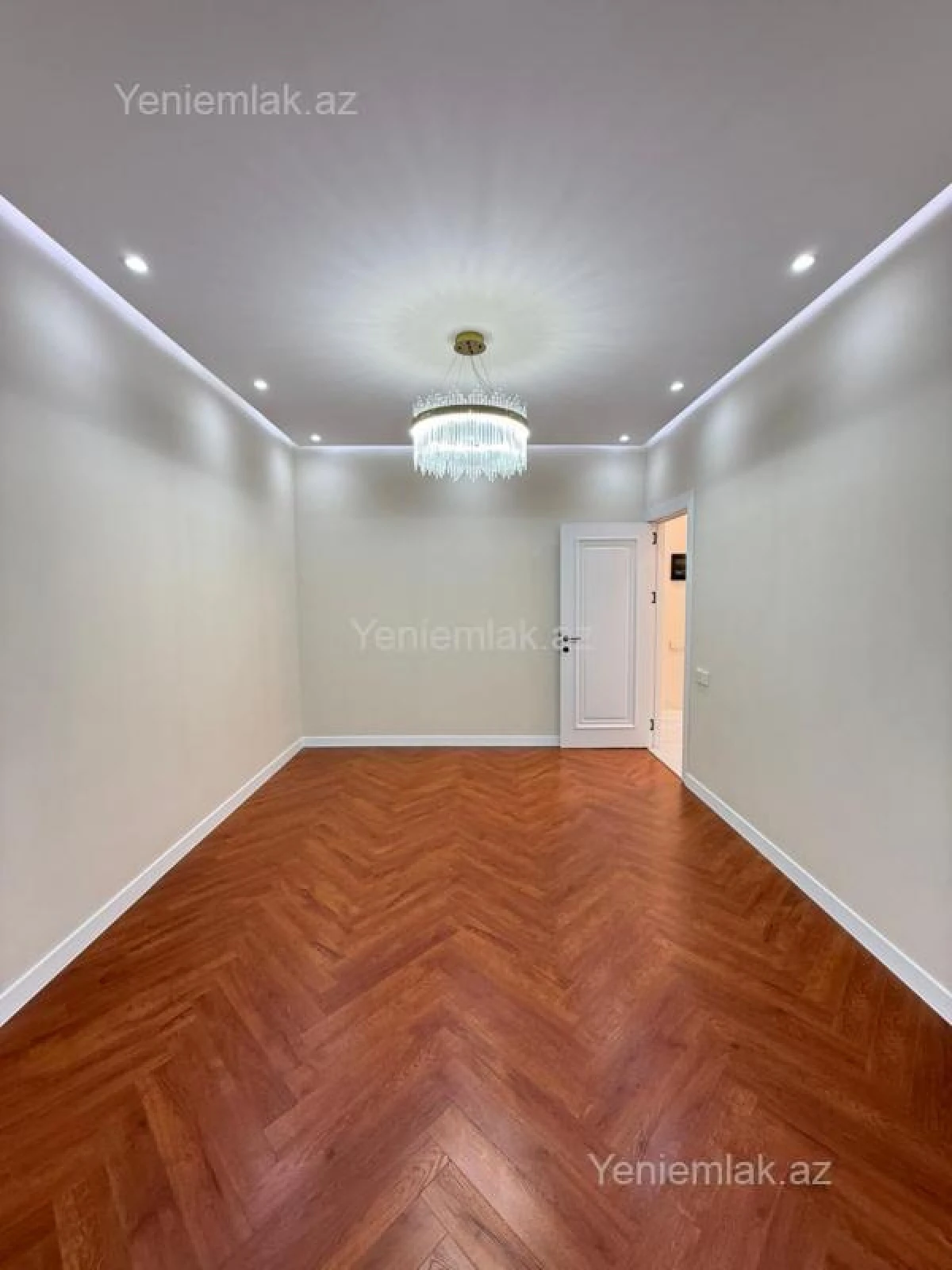 Satılır 5 otaqlı köhnə tikili 120 m²