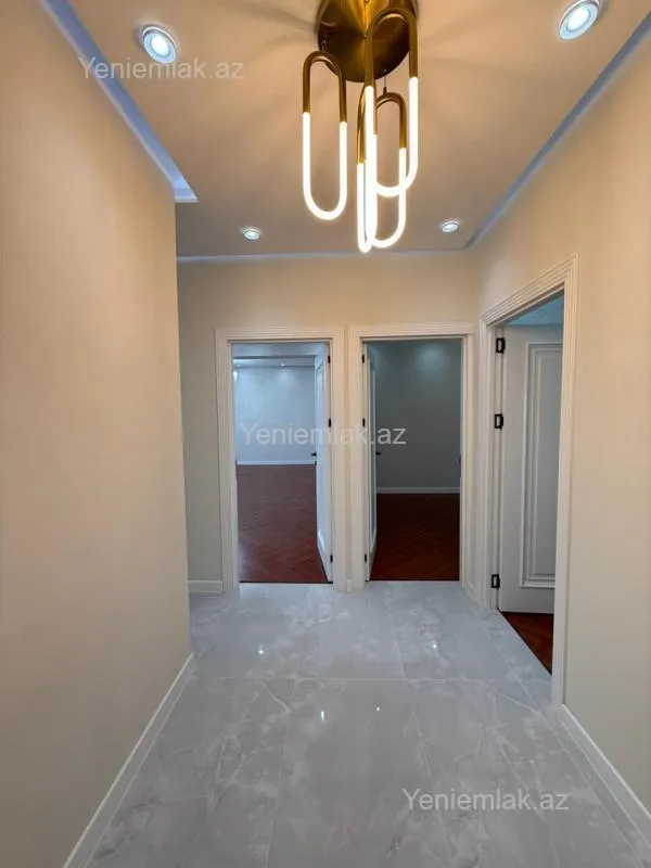 Satılır 5 otaqlı köhnə tikili 120 m²