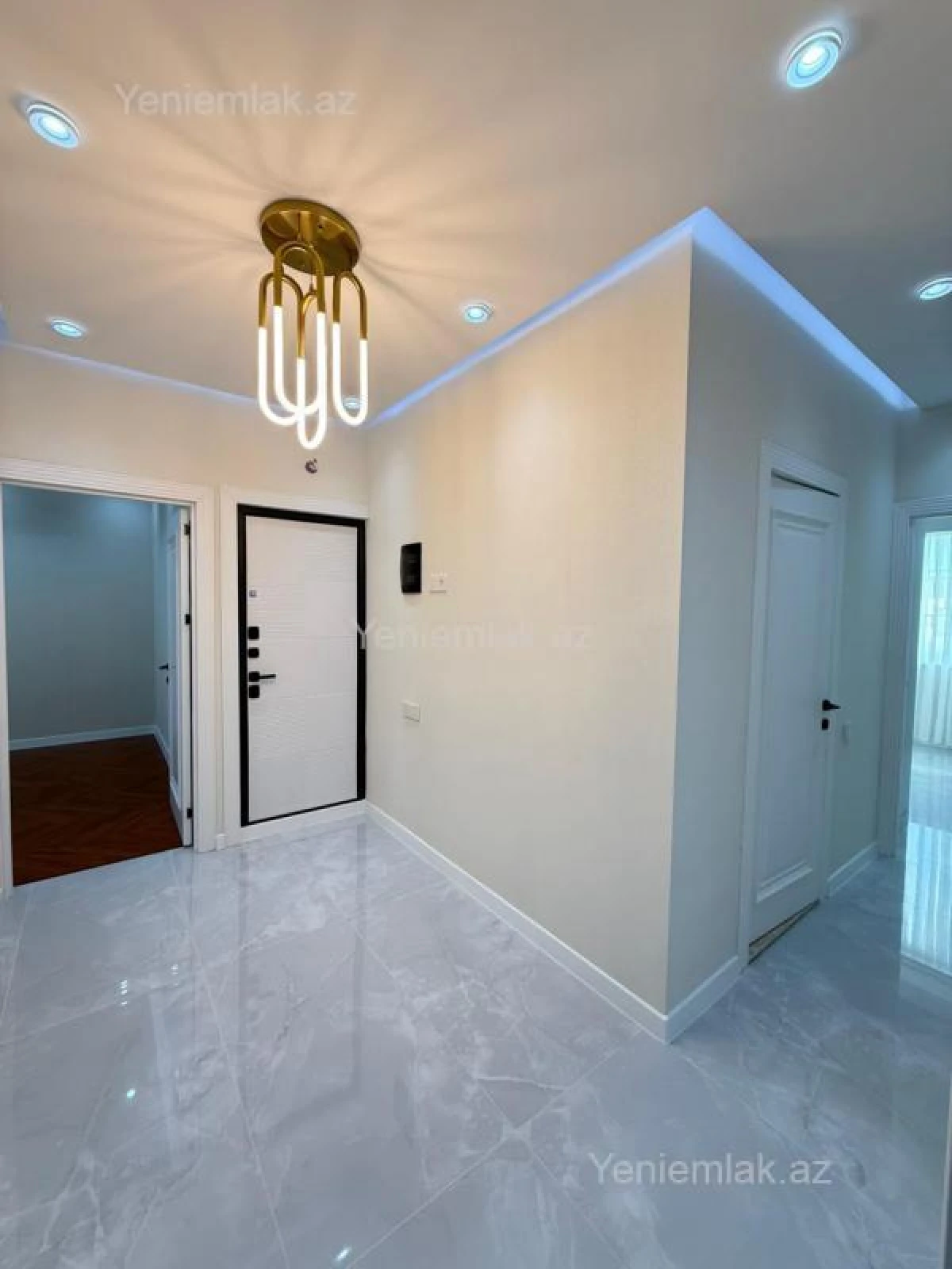 Satılır 5 otaqlı köhnə tikili 120 m²