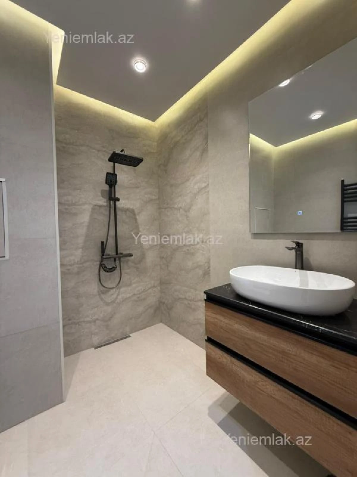 Satılır 5 otaqlı köhnə tikili 120 m²