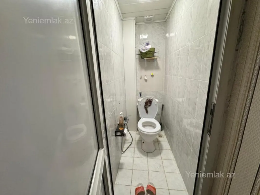 Satılır 2 otaqlı köhnə tikili 60 m²