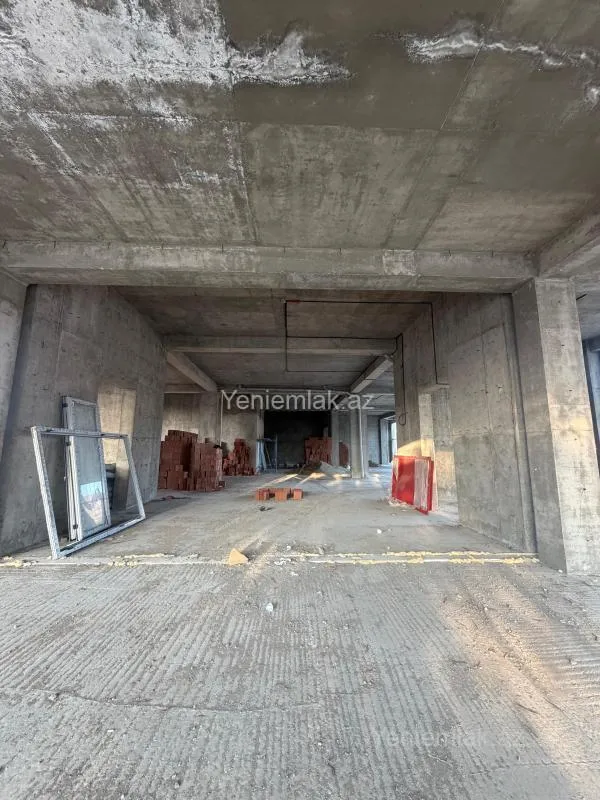 Satılır 4 otaqlı obyekt 670 m²