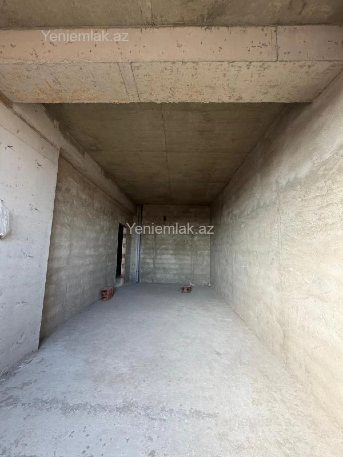 Satılır 3 otaqlı yeni tikili 130 m²
