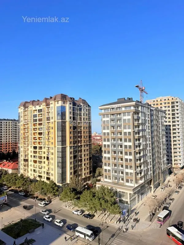 Satılır 3 otaqlı yeni tikili 130 m²