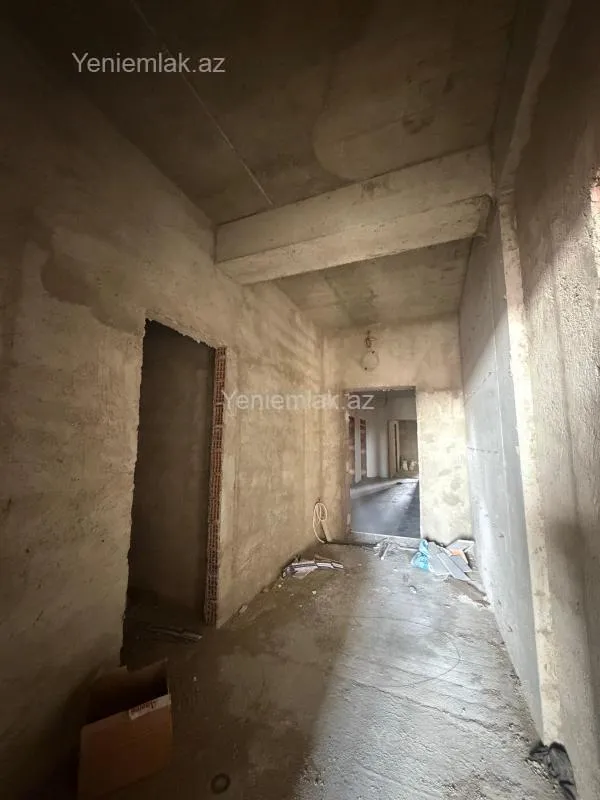 Satılır 3 otaqlı yeni tikili 130 m²