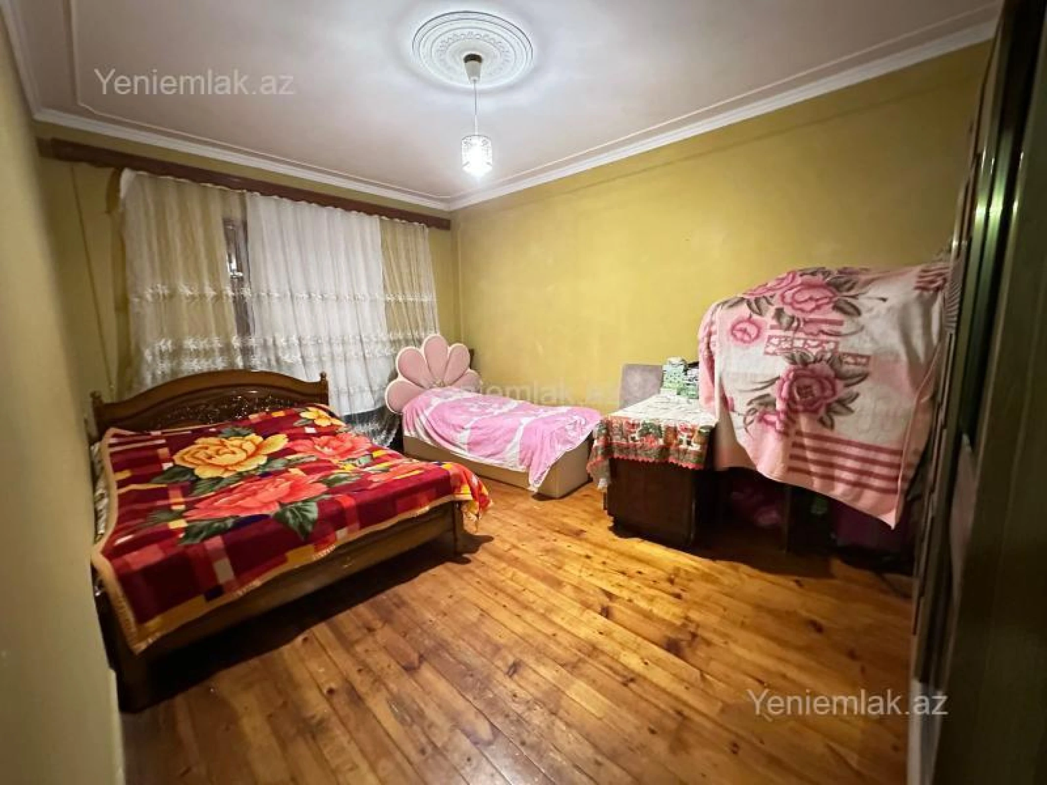 Satılır 3 otaqlı köhnə tikili 80 m²