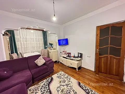 Satılır 3 otaqlı köhnə tikili 80 m²