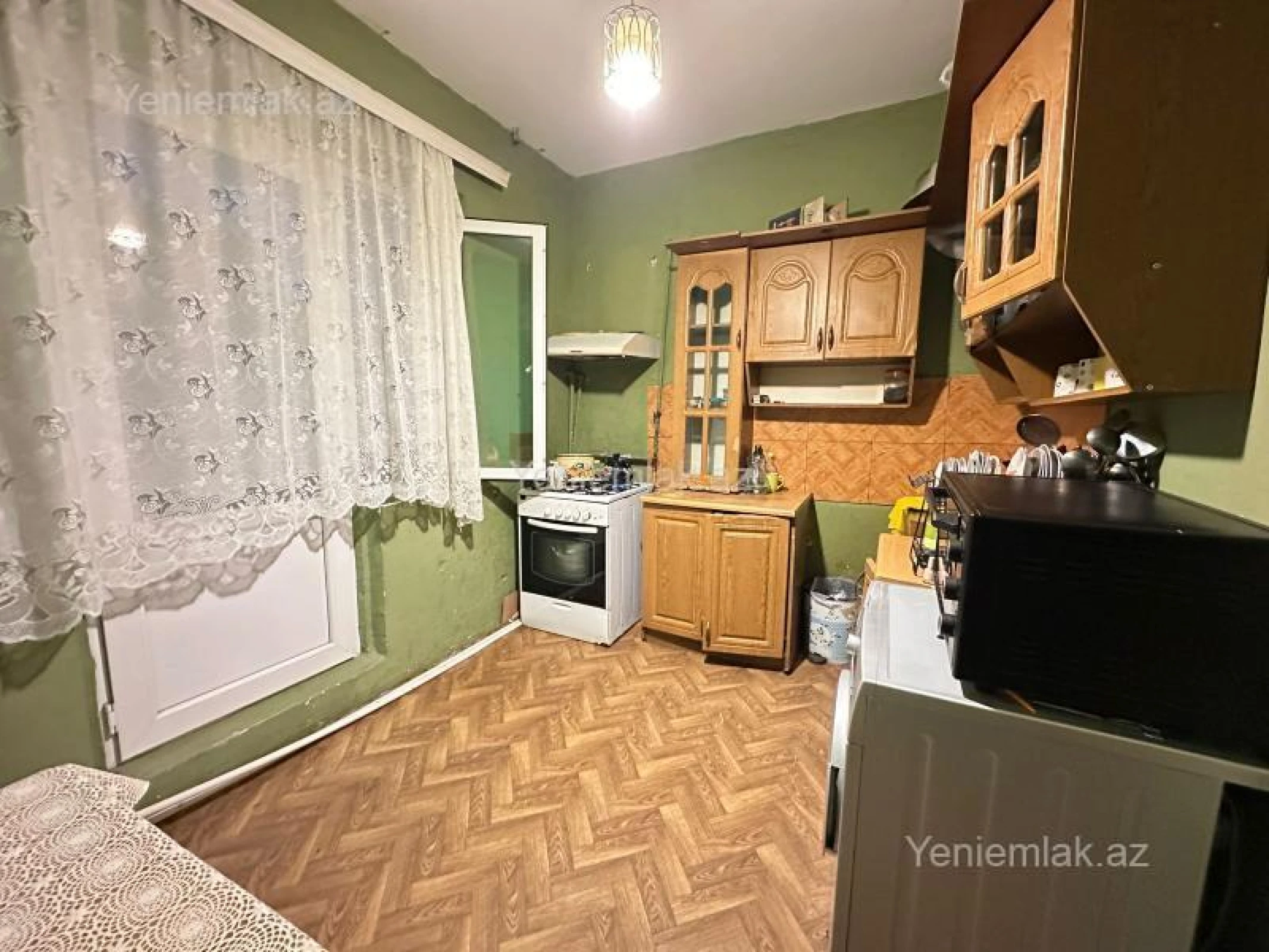 Satılır 3 otaqlı köhnə tikili 80 m²